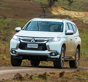 MITSUBISHI PAJERO